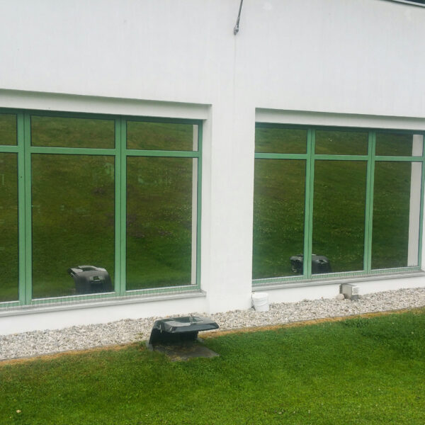 Ihr Team von c&w - das Werbezentrum – Professionelle Glasveredelung und Sonnenschutzsysteme.